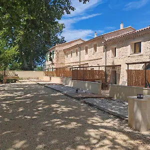 Villa Cerisier Climatisée, à La Campagne, Arles